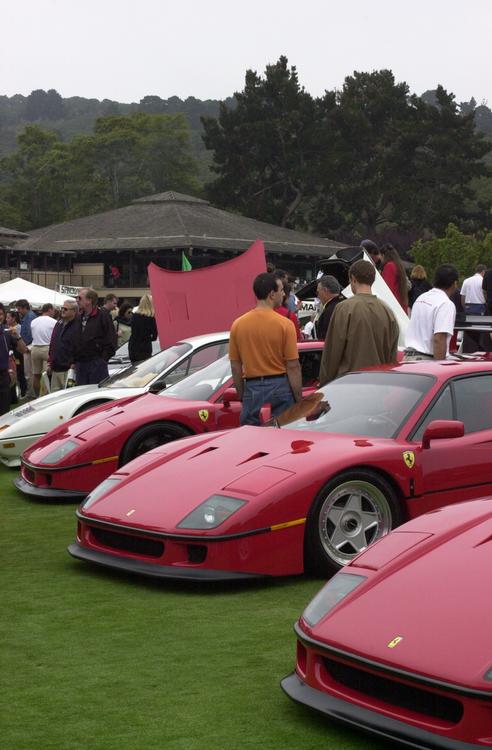 Three Ferrari F40s
